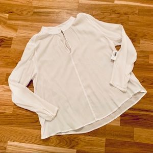 NWT White Old Navy Blouse - Size Small